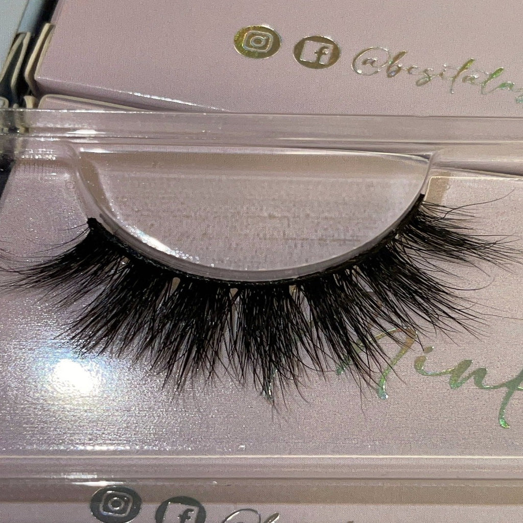 Nena - Cruelty free, 3D wispy luxury eyelash