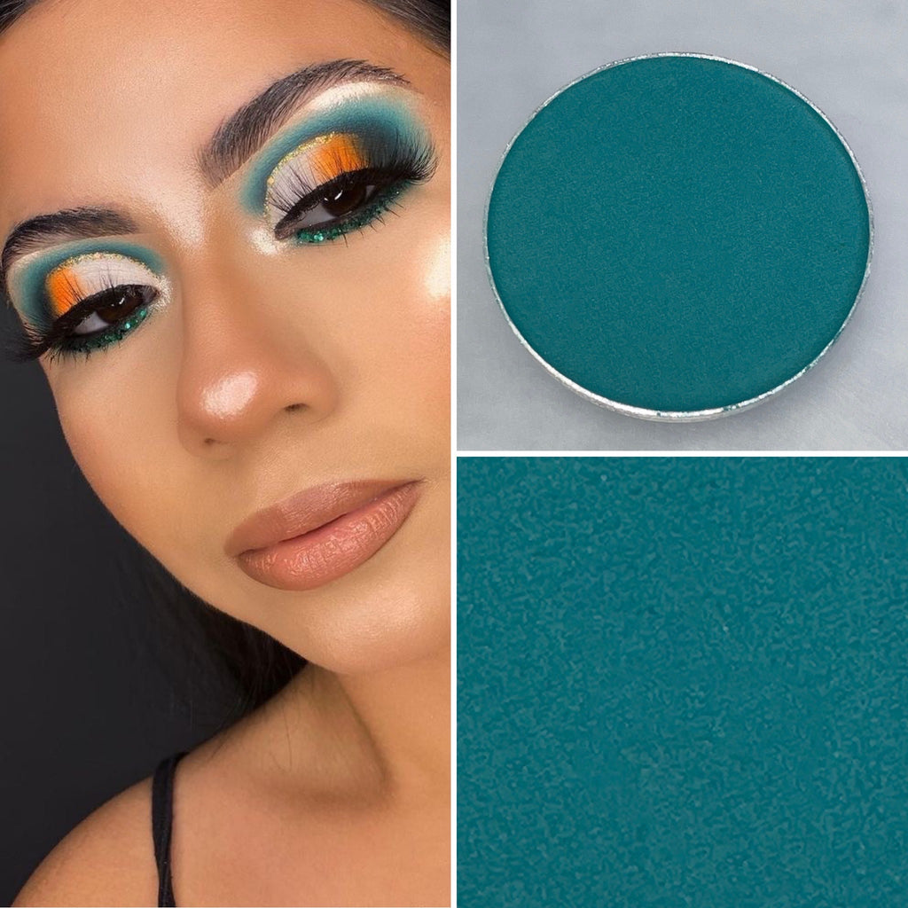 Matte green eyeshadow pot sold individually. Fully customize your own eyeshadow palettes or buy each pot individually. Matte eyeshadow, shimmer eyeshadow and duochrome eyeshadow shades available. 