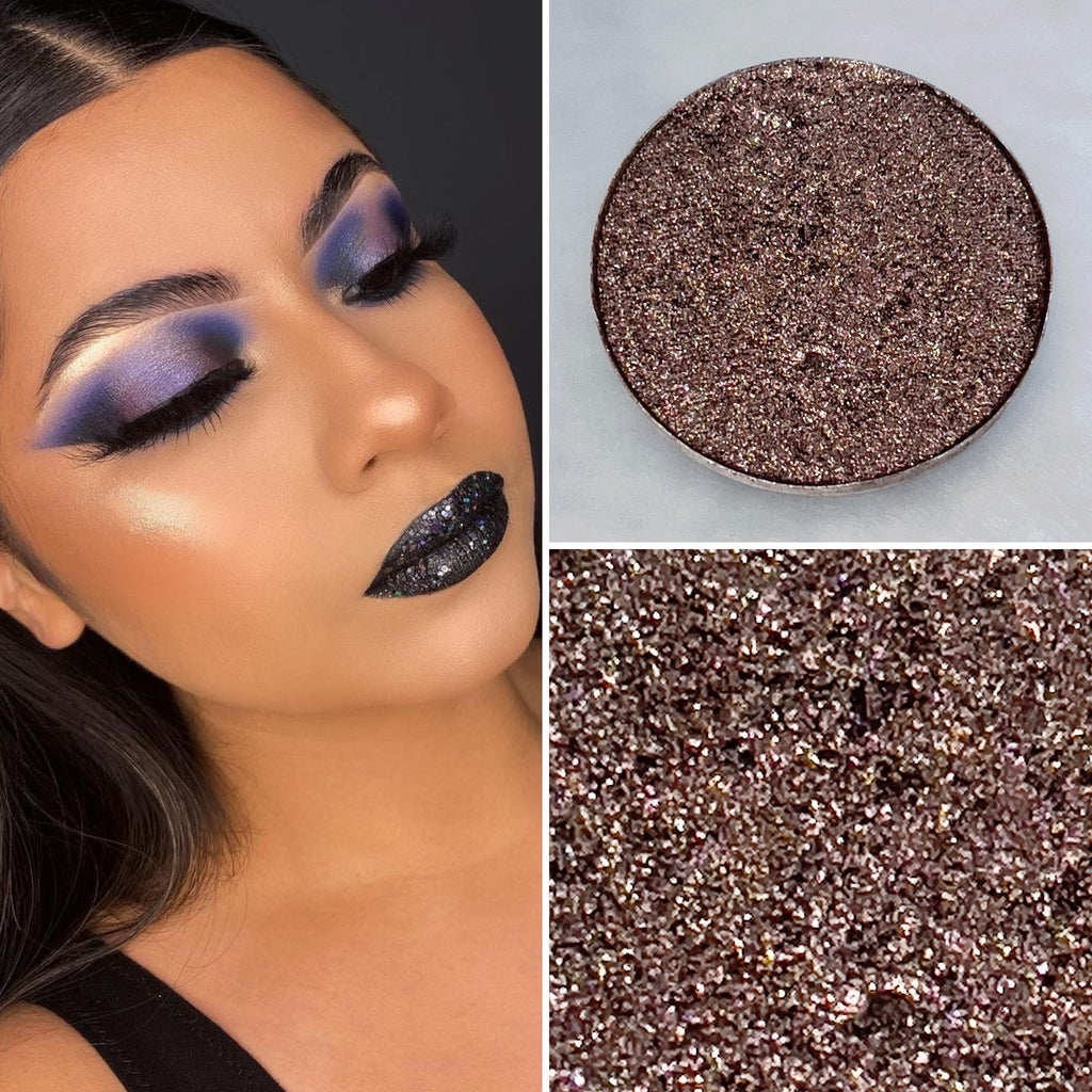 Shimmer silver gunmetal eyeshadow pot sold individually. Fully customize your own eyeshadow palettes or buy each pot individually. Matte eyeshadow, shimmer eyeshadow and duochrome eyeshadow shades available. 