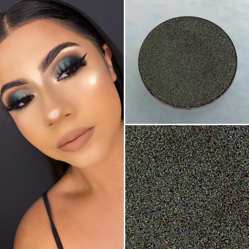 Shimmer silver grey eyeshadow pot sold individually. Fully customize your own eyeshadow palettes or buy each pot individually. Matte eyeshadow, shimmer eyeshadow and duochrome eyeshadow shades available.